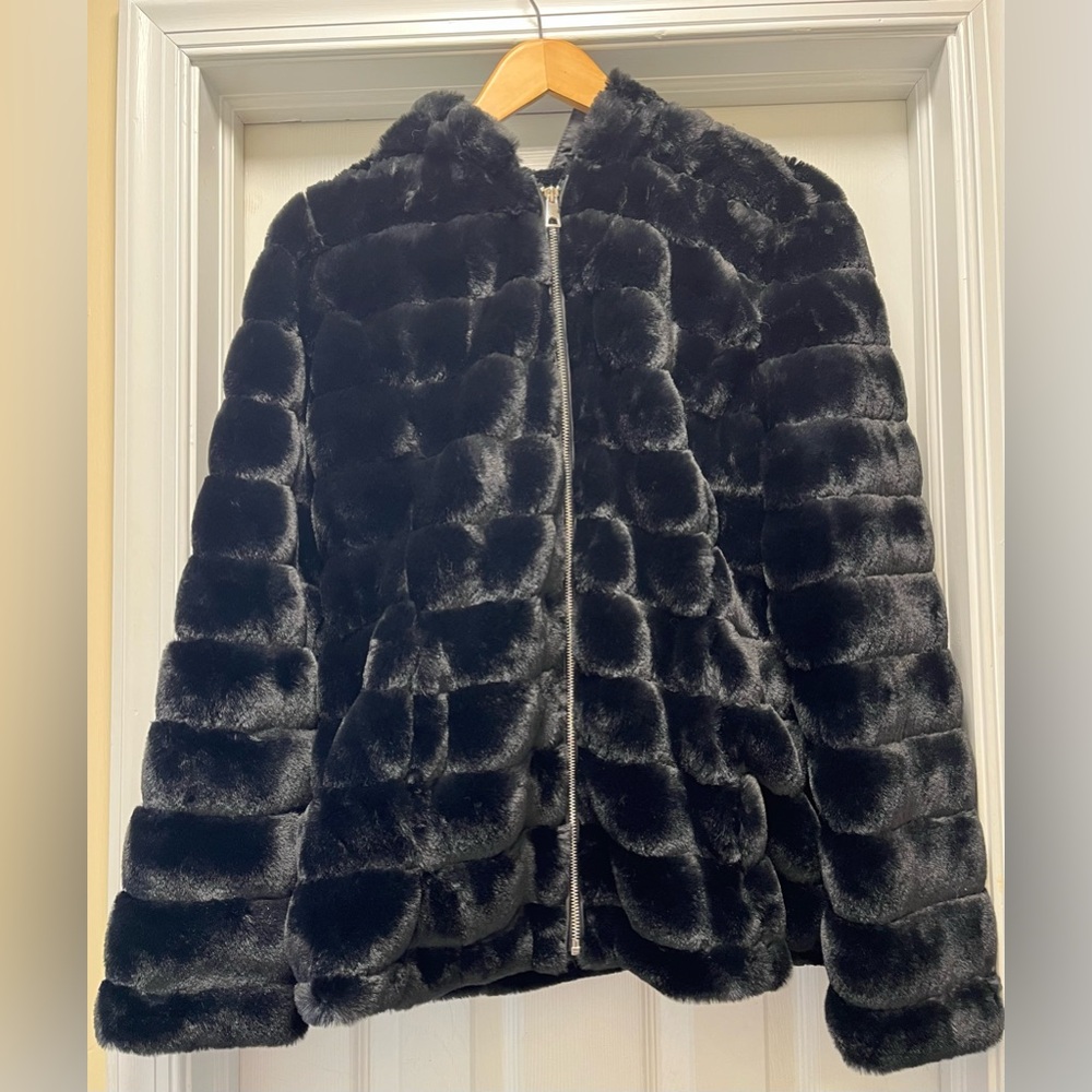 Bellivera Black Faux Fur Hooded Coat, Size Medium EXCELLENT CONDITION